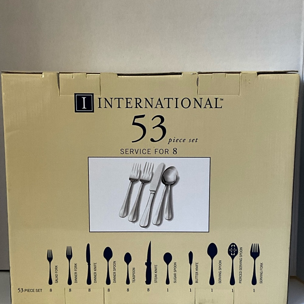 INTERNATIONAL Simplicity 53 piece set, silver - Picture 4 of 11